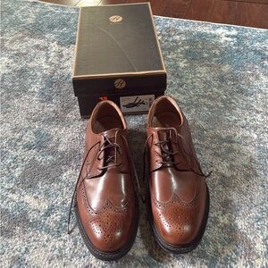 Johnston & Murphy Oiled Leather Oxfords in Brown